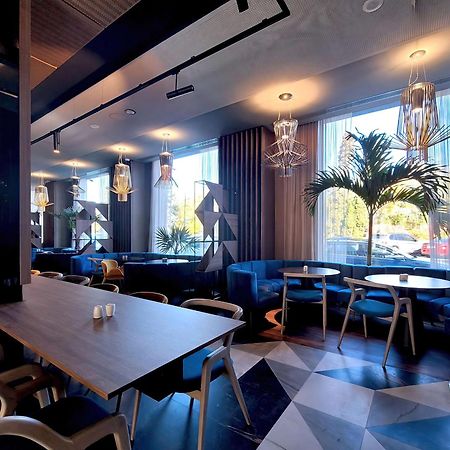 Radisson Blu Aurum Hotel, Brašov Exteriér fotografie Restaurant