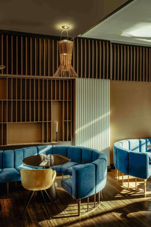 Radisson Blu Aurum Hotel, Brašov Exteriér fotografie The interior of the restaurant